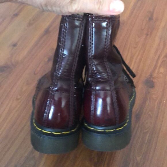 Dr. Martens Cherry vegan leather boots size 7 - Picture 5 of 8